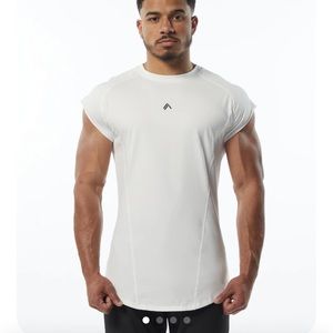 VELOCITY SLEEVELESS TEE - RESIN